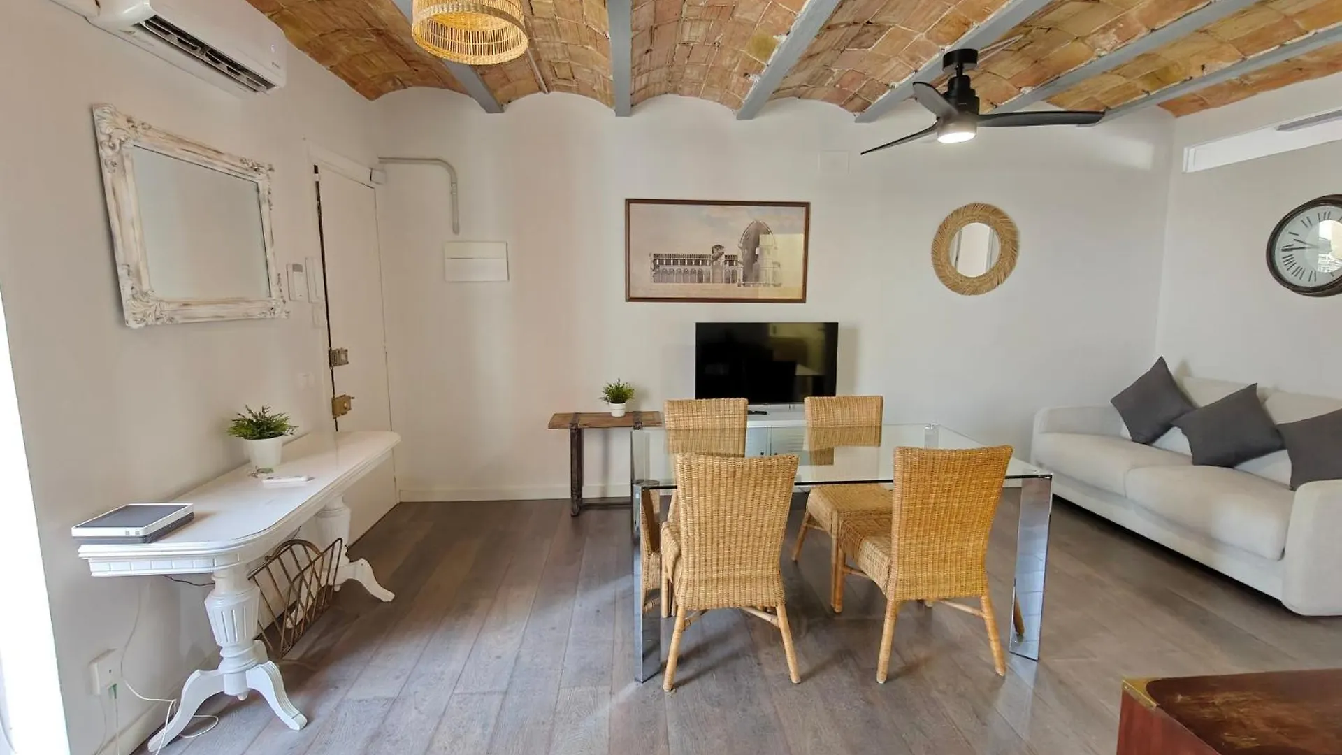 Magnificent Apartment Camp Nou L’Hospitalet de Llobregat Spanien